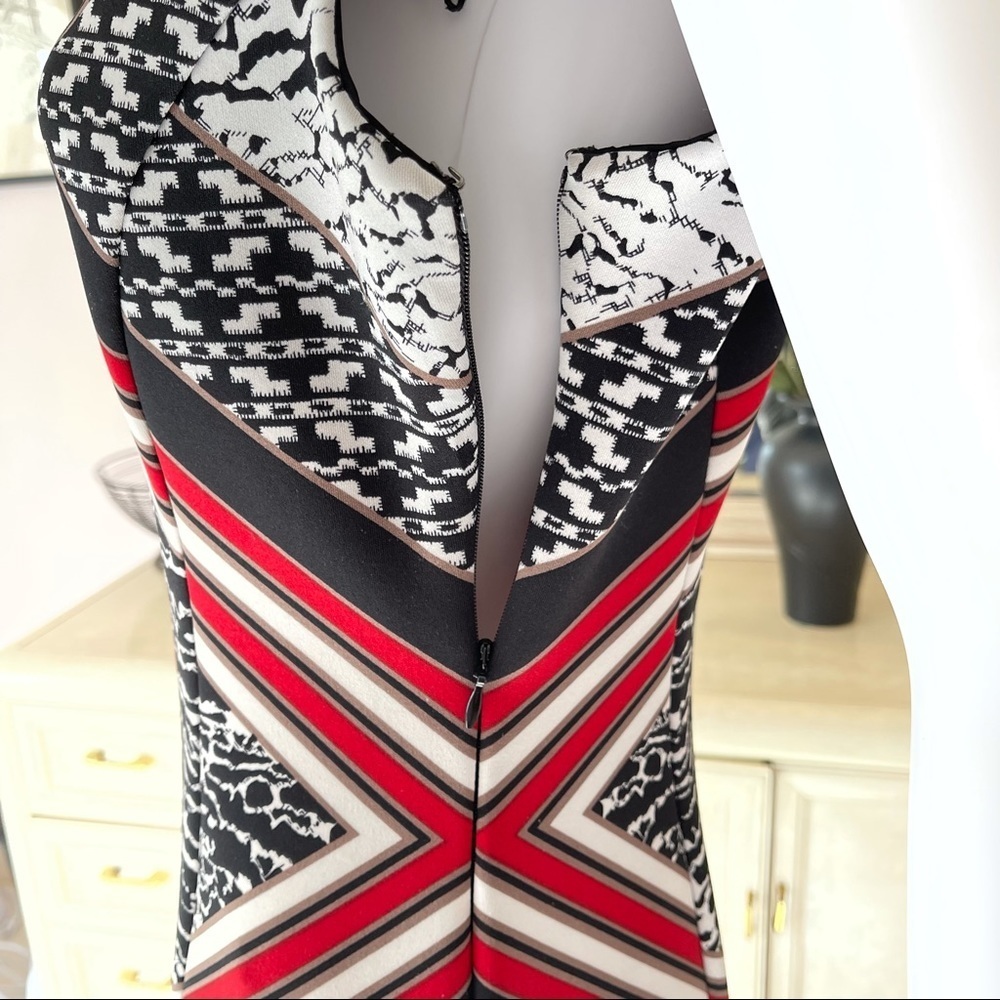 Maggy L Women’s Sleeveless V-neck Geometric Sheath  Midi Dress size 8 - Picture 11 of 14